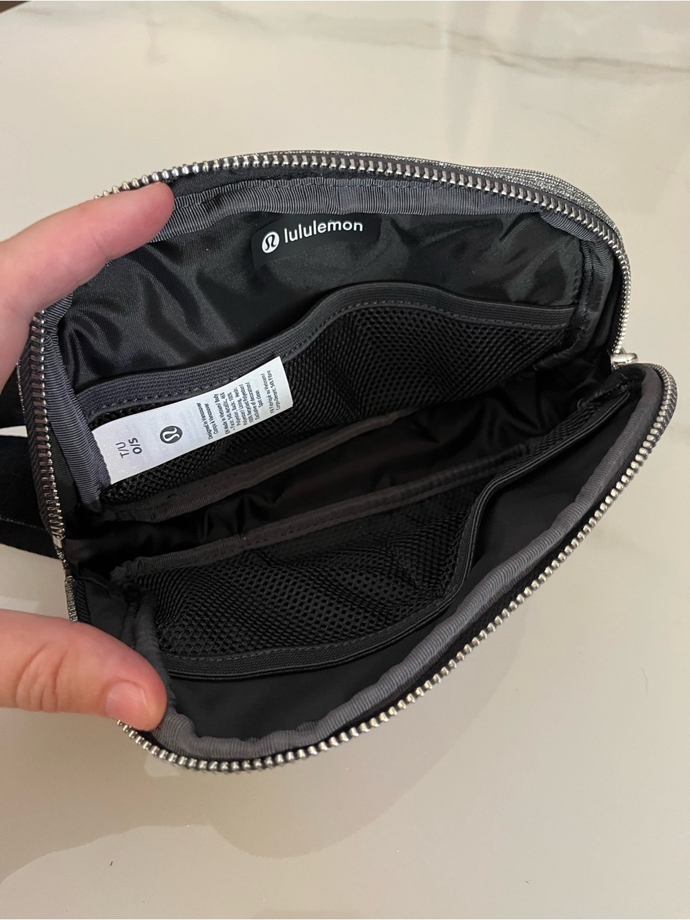 lululemon women’s glitter belt bag. - Picture 9 of 9